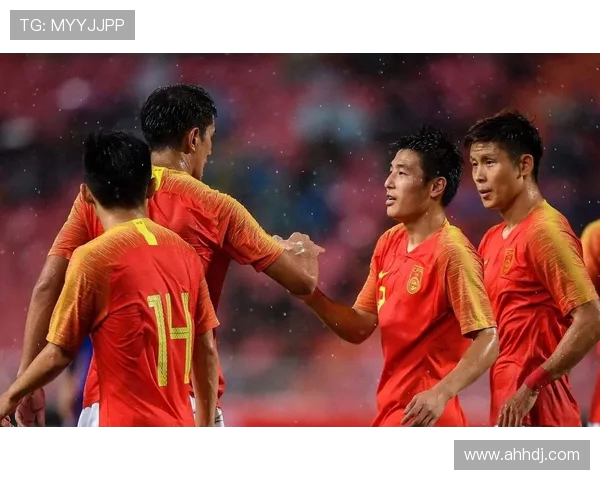 赛后分析:北京足球队与重庆足球队的战术对决与启示